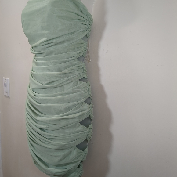 Mistress Rocks House of CB Sitting Pretty Green Strapless Dress NWT , Size S - Picture 3 of 11